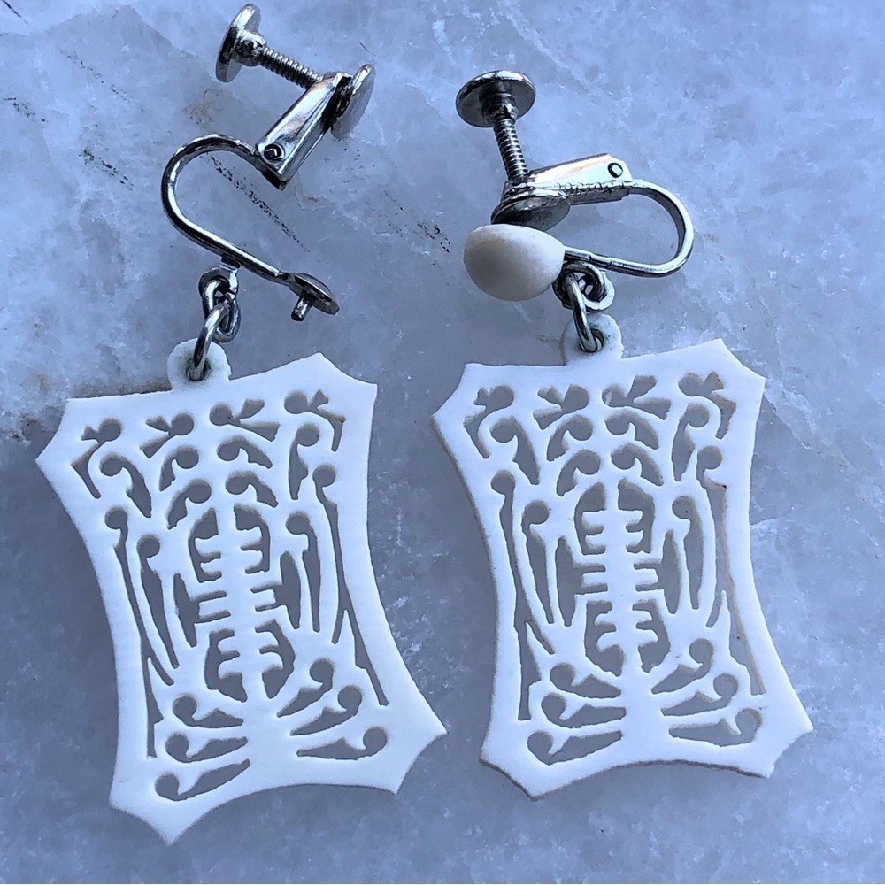 Vintage White Filigree Dangling Clip-On Earrings